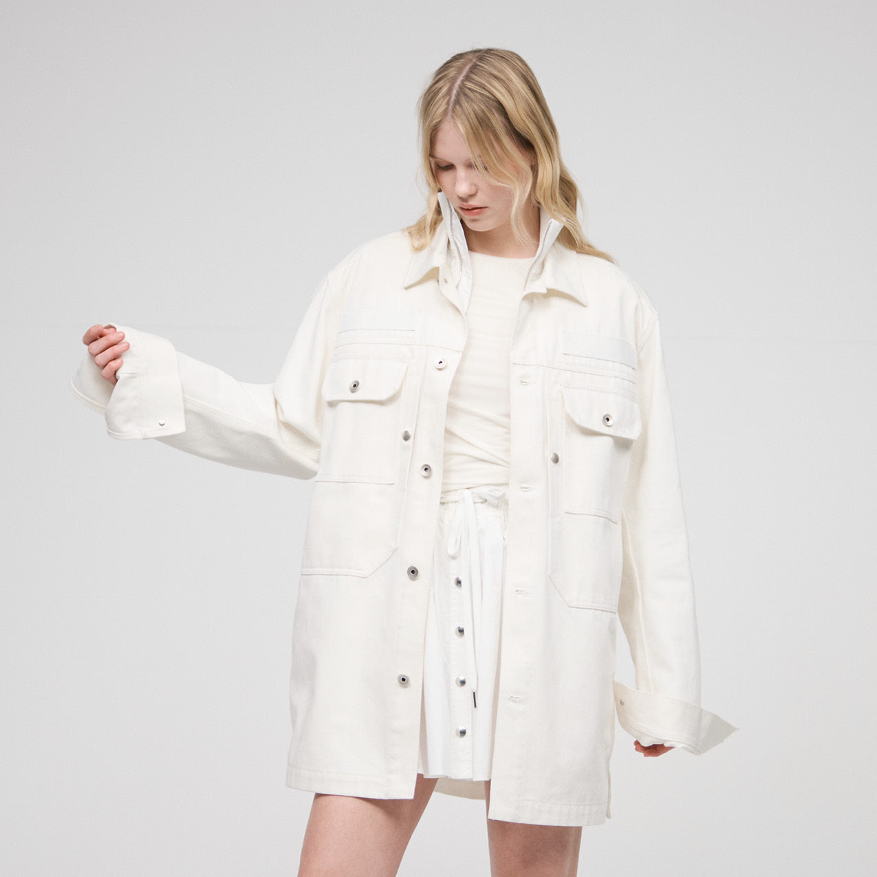 WHITE JEANS JACKET IN ORGANIC COTTON DENIM