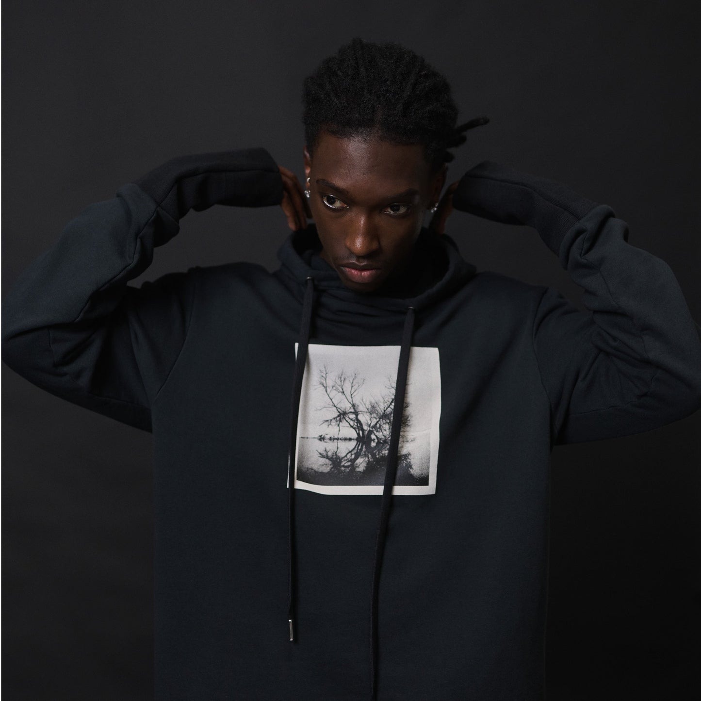OFFBLACK GRAPHIC HOODIE IN LIGHT ORGANIC COTTON FLEECE