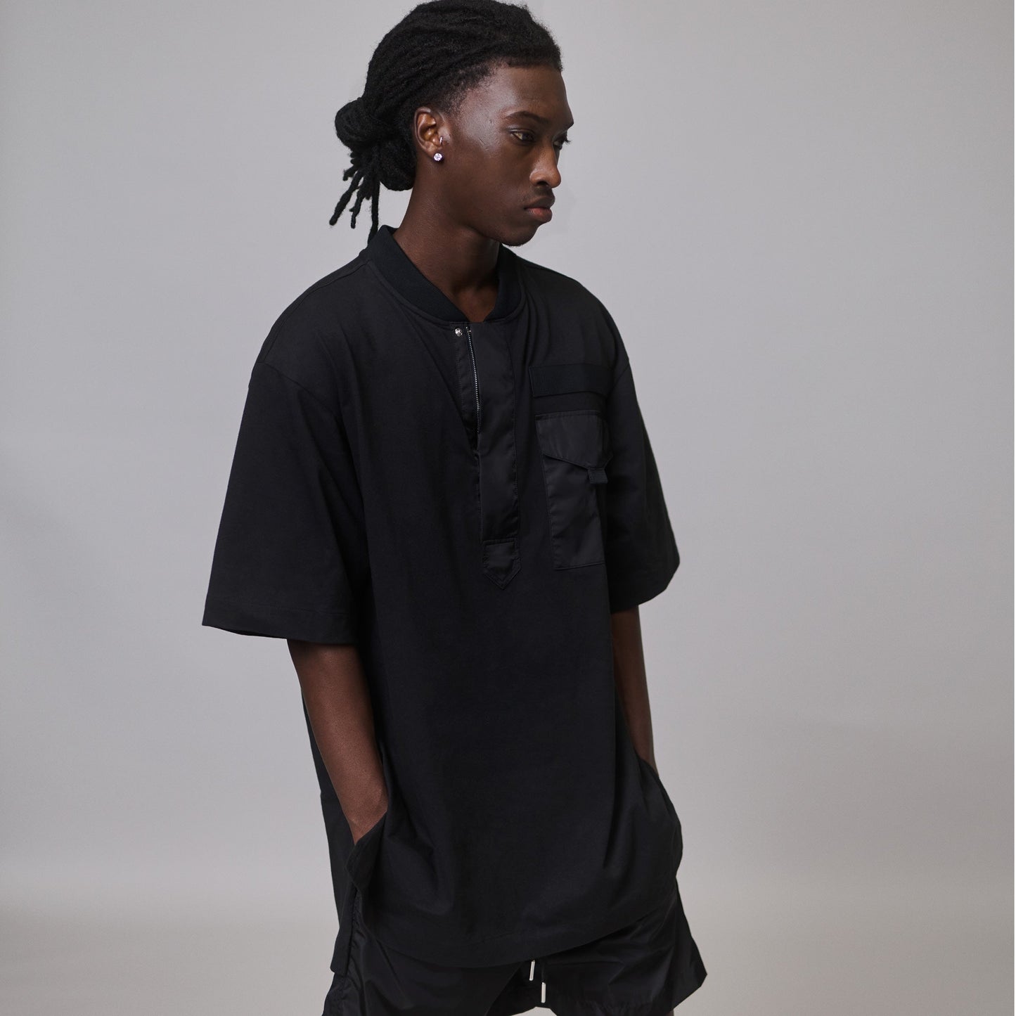 BLACK HENLEY T-SHIRT IN ORGANIC COTTON JERSEY
