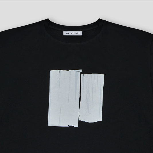 BLACK GRAPHIC T-SHIRT IN ORGANIC COTTON JERSEY