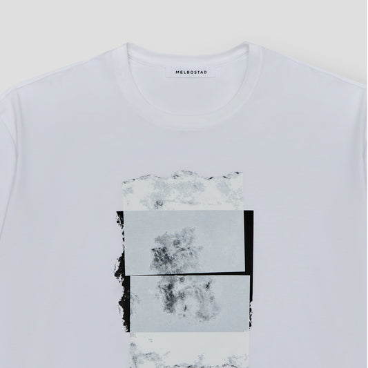 WHITE CREW-NECK GRAPHIC T-SHIRT IN ORGANIC COTTON JERSEY