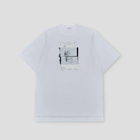 WHITE CREW-NECK GRAPHIC T-SHIRT IN ORGANIC COTTON JERSEY